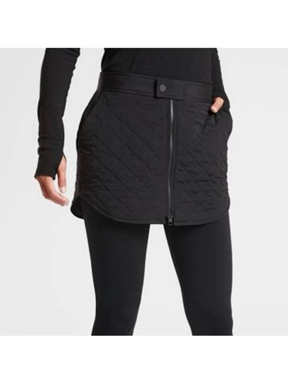 Athleta Toasty Buns Insulated Skirt in Black Size 8 Zipper Quilted Skirt